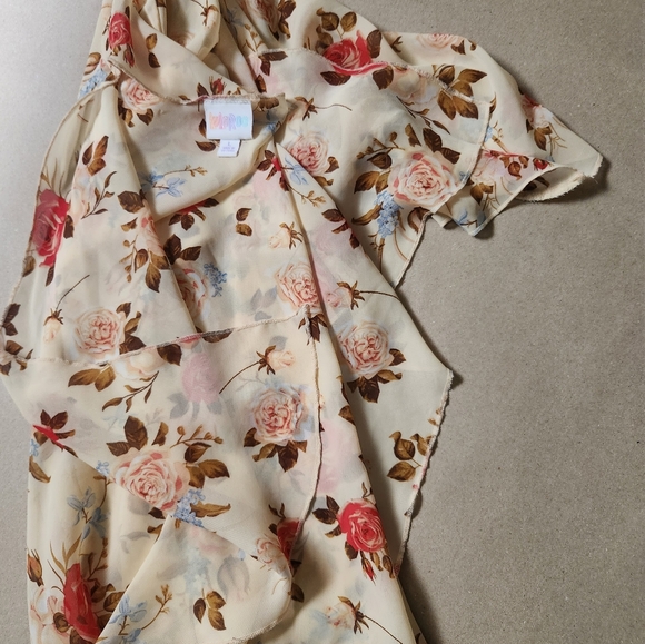 EUC LuLaRoe Shirley Large Yellow Red Roses Floral Kimono Wrap 🦄 L 18/22 - Picture 4 of 4